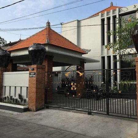 Gentong Kost Hotel Denpasar  Exterior photo